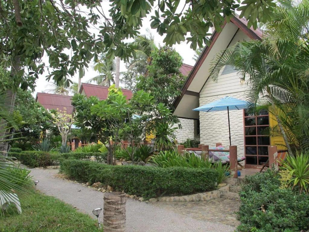 Blue Beach Resort Baanphakrimlay Exterior foto